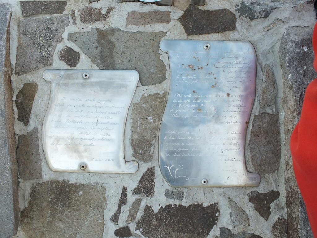 &copy; R.Thiel
11.08.2012 16:21:32
11.08.2012
Rumänien 2012
Rumänienfotos