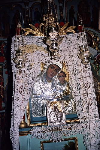 &copy; R.Thiel
Schätze einer rumänischen Dorfkirche
August 2002
Rumänienfotos