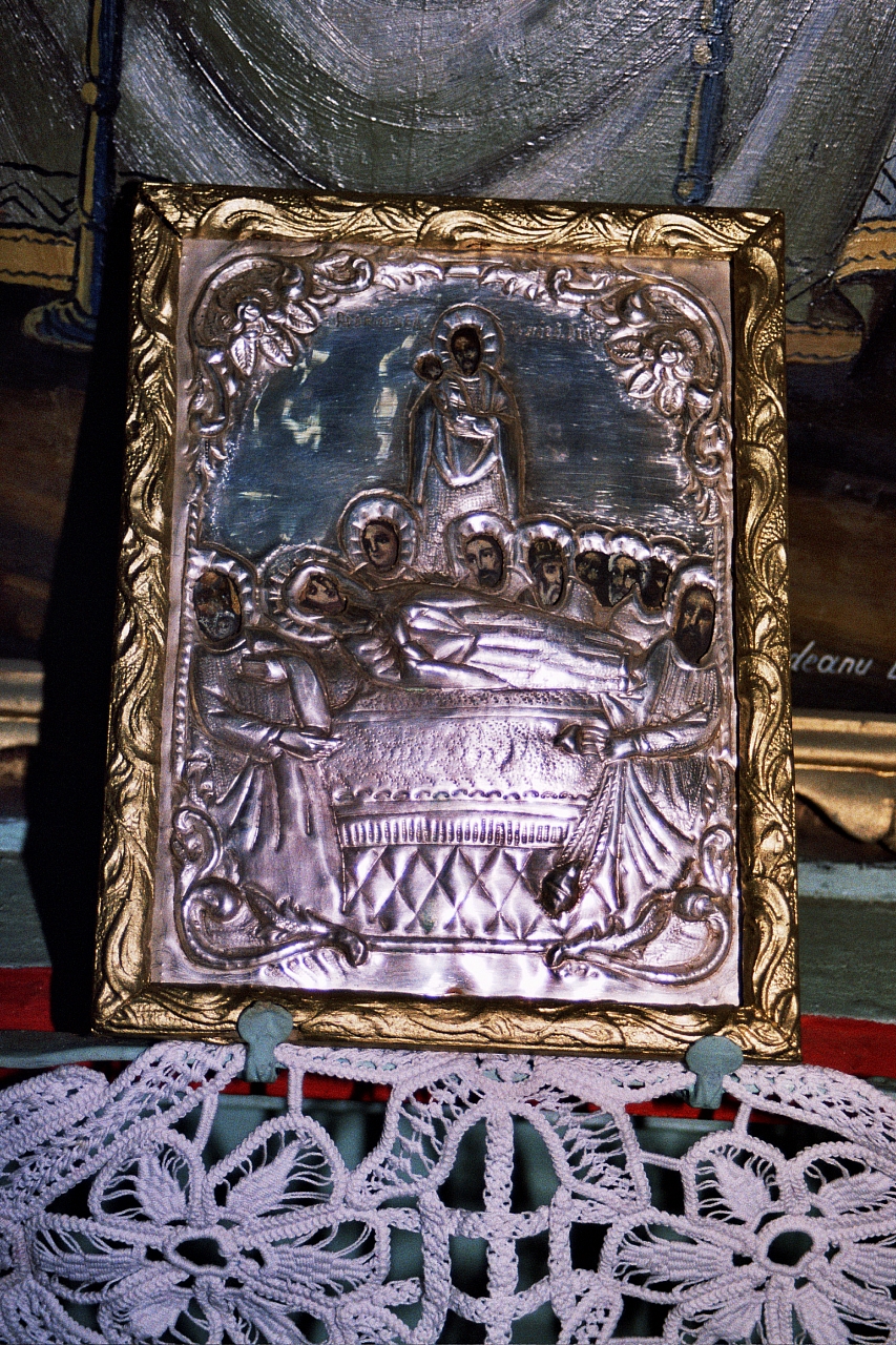 &copy; R.Thiel
Schätze einer rumänischen Dorfkirche
August 2002
Rumänienfotos