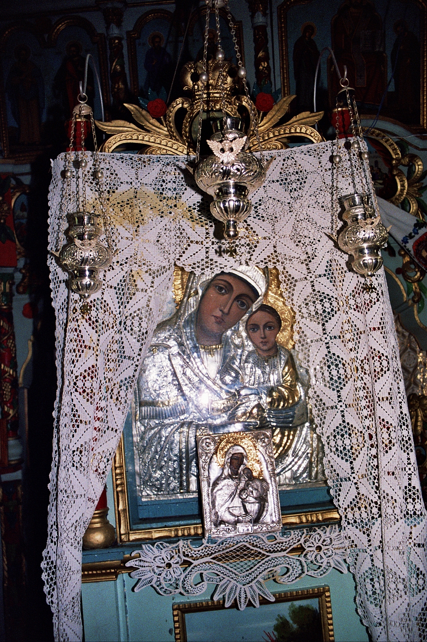 &copy; R.Thiel
Schätze einer rumänischen Dorfkirche
August 2002
Rumänienfotos