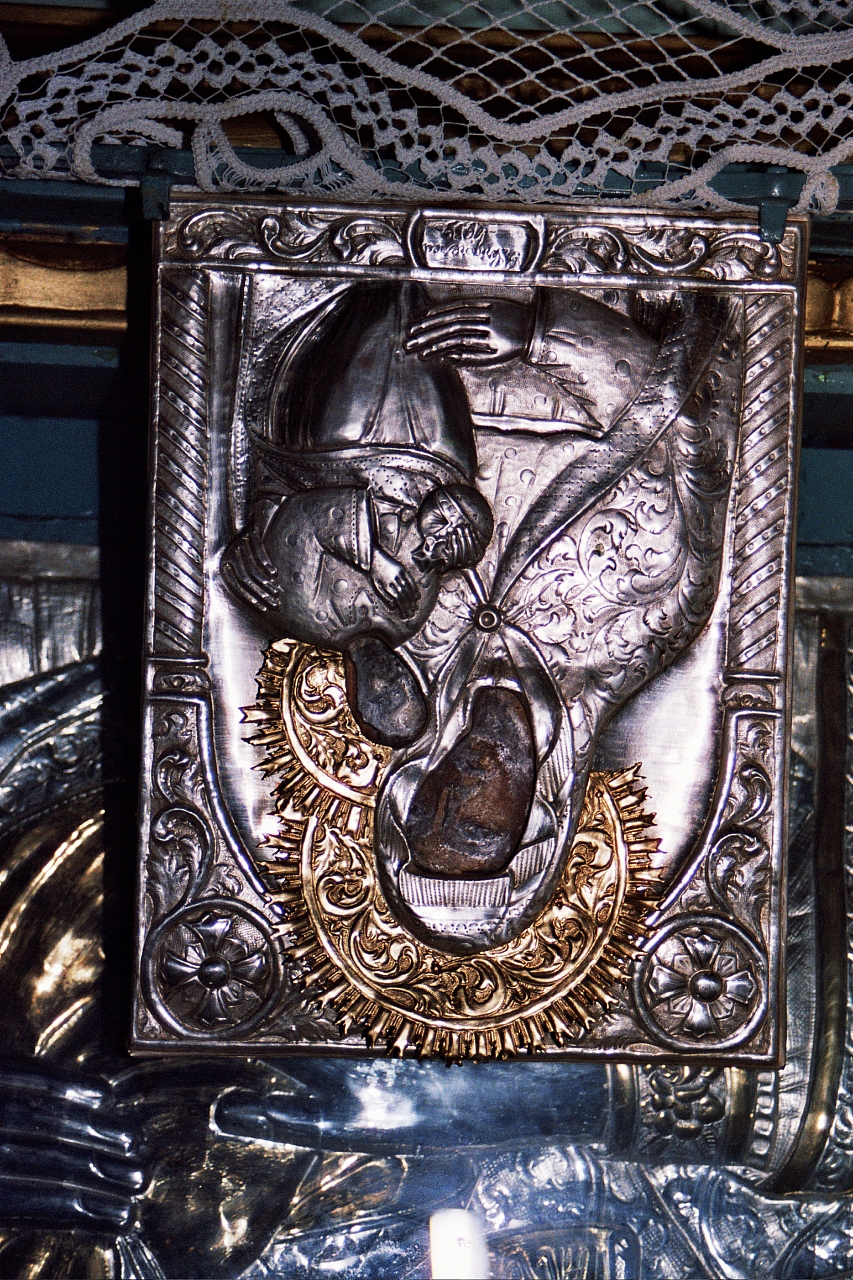 &copy; R.Thiel
Schätze einer rumänischen Dorfkirche
August 2002
Rumänienfotos