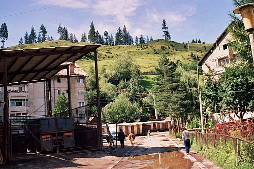 &copy; R.Thiel
Broşteni
August 2002
Rumänienfotos