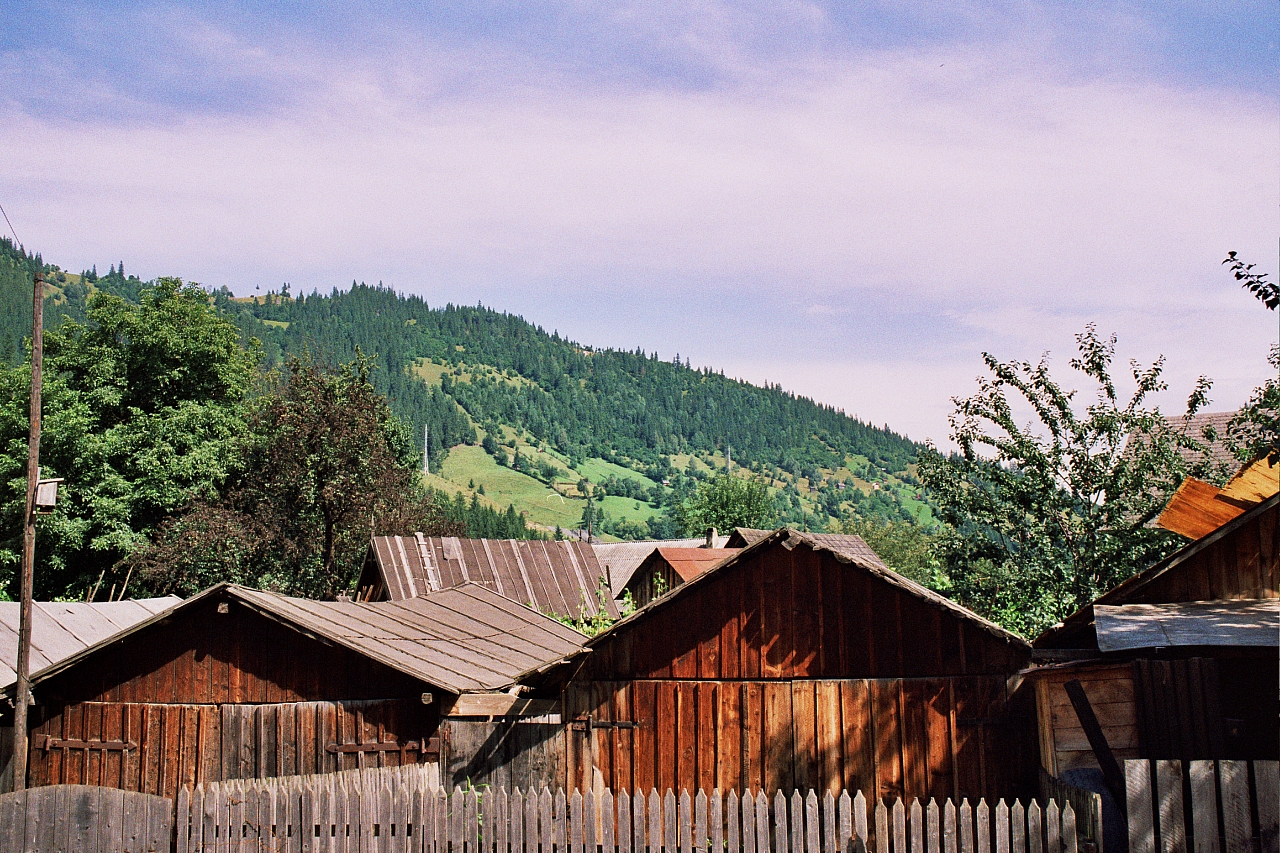 &copy; R.Thiel
Broşteni
August 2002
Rumänienfotos