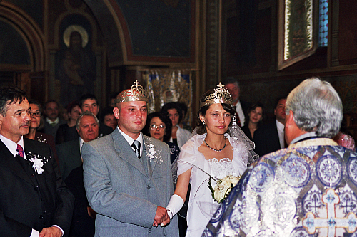 &copy; R.Thiel
Kirche (Biserica)
Hochzeit in Sinaia/Buşteni/Bucegi
Rumänienfotos