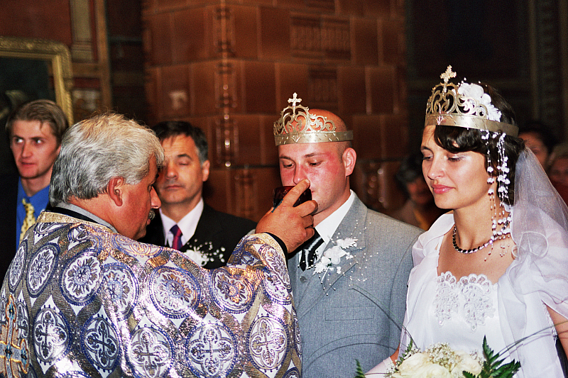 &copy; R.Thiel
Kirche (Biserica)
Hochzeit in Sinaia/Buşteni/Bucegi
Rumänienfotos