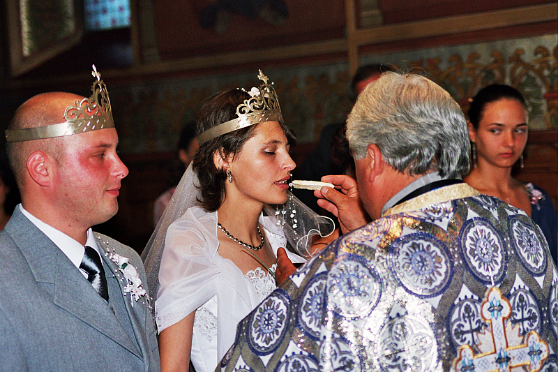 &copy; R.Thiel
Kirche (Biserica)
Hochzeit in Sinaia/Buşteni/Bucegi
Rumänienfotos