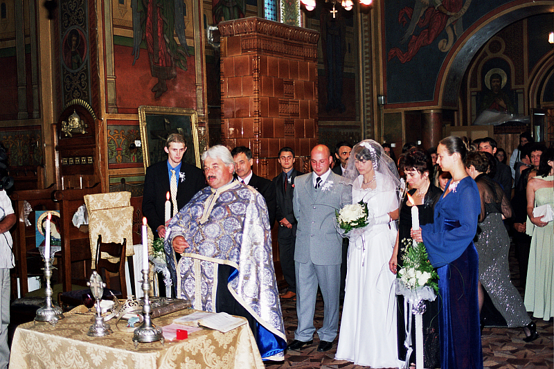 &copy; R.Thiel
Kirche (Biserica)
Hochzeit in Sinaia/Buşteni/Bucegi
Rumänienfotos